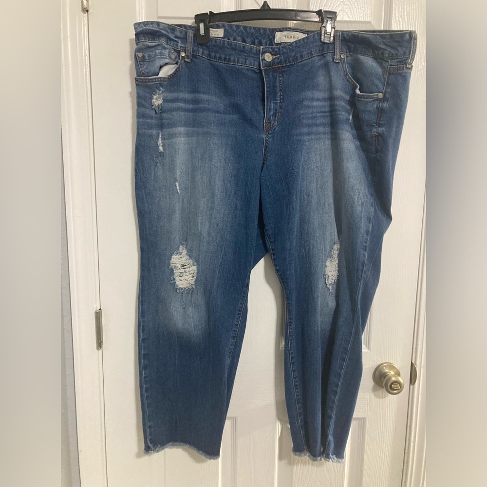 Torrid Distress Jeans sz26